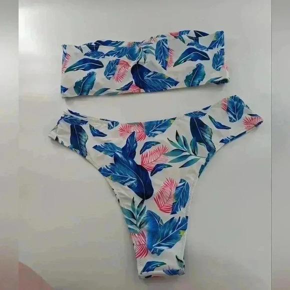 2 Piece High Waist 3XL White And Blue Feathered Swimsuit Strapless - Picture 6 of 11